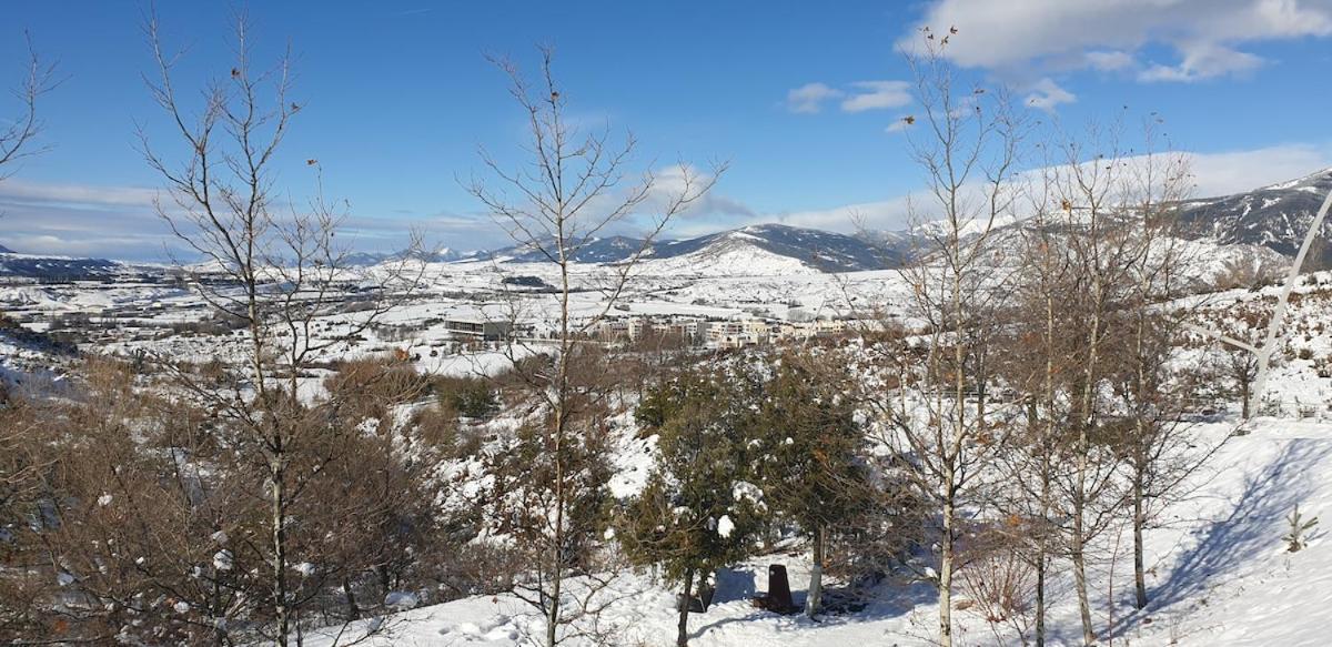 Chalet Adosado Entero, Bbq Y Piscina Comunitaria Sabiñánigo Εξωτερικό φωτογραφία